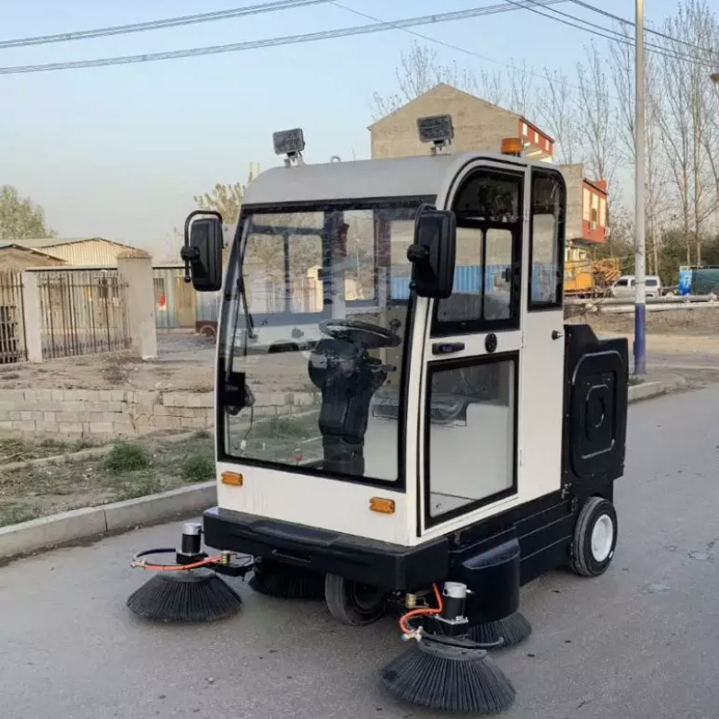 新能源扫路车