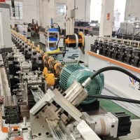 汽车车厢板成型机 汽车车厢板成型设备 货架冷弯设备
