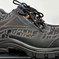 轻便安全鞋防砸防穿刺